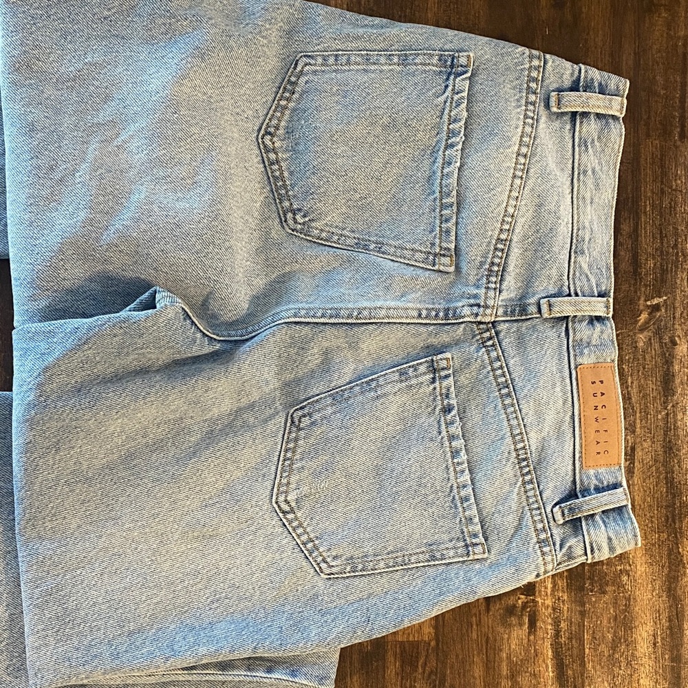 PacSun Light Blue Distressed Boyfriend Jeans - Picture 4 of 8